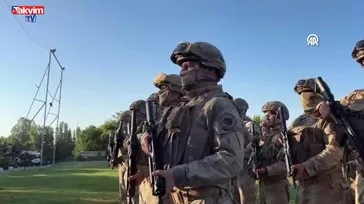 Hakkari'de zehir tacirlerine darbe! İHA destekli operasyonda 253 kilogram uyuşturucu yakalandı