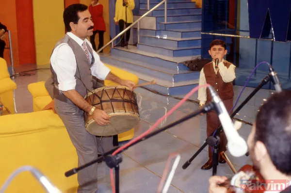 İbrahim Tatlıses'in veliahttı olarak gösterilen Küçük İbo yıllar sonra ortaya çıktı! Son haline bakın! Hülya Avşar'ın kucağına oturunca... - 5