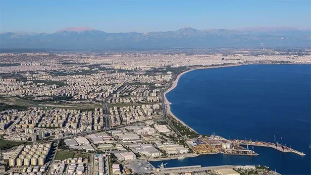 antalya-ucuyor-firsatcilar-kira-fiyatlarini-130-bin-liraya-kadar-cikardi-1665874090283.jpeg