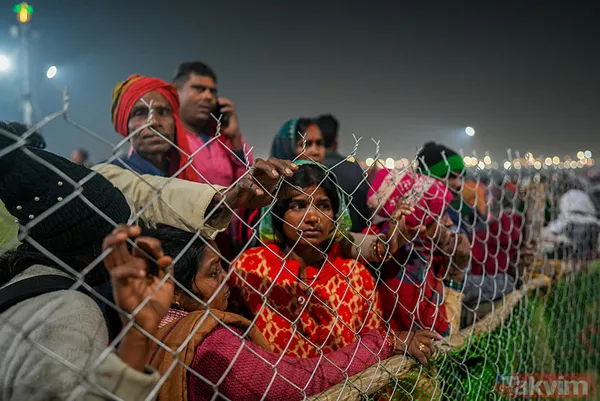 Hindistan'da Maha Kumbh festivalinde izdiham çıktı: Çok sayıda ölü var! - 7