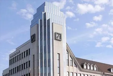 Deutsche Bank hisseleri çakıldı
