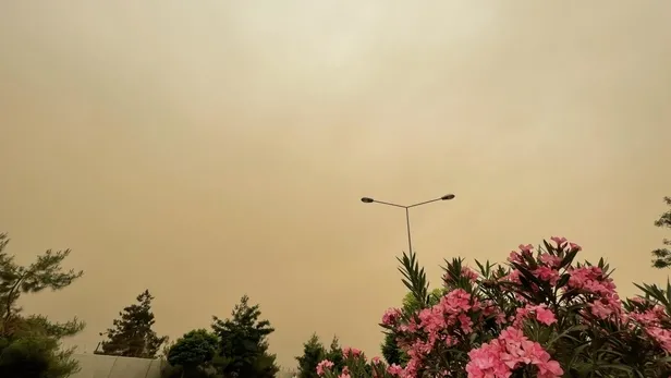 turkiyeye-16-ekimden-sonra-geliyor-12-il-icin-meteoroloji-uyardi-toz-tasinimiyla-goz-gozu-gormeyecek-1697432688922.jpg