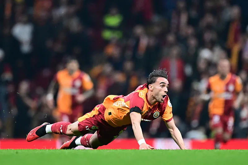 Galatasaray yaz transferine başladı! Efsane ismin oğlu bekleniyor - 8