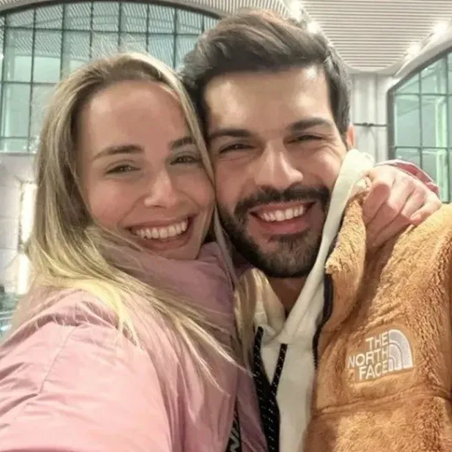 Zembilli’nin Kadir’i Özgür Cem Tuğluk’un gönlü bakın hangi ünlü oyuncuda! Sevgilisi Kırgın Çiçekler’in yıldızı çıktı - 11