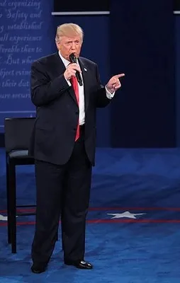 Clinton, Trump'ın 9 puan önünde