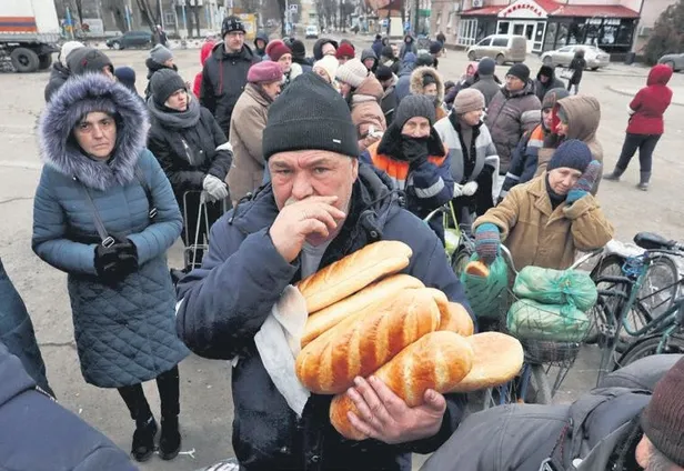 1647469528465.jpeg Rusya- Ukrayna savaşında binlerce asker hayatını kaybetti! Geriye feryat eden aileleri kaldı-5