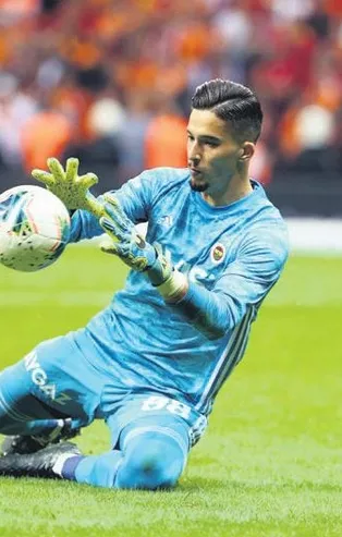 Rusya önünde ilk tercih Altay Bayındır