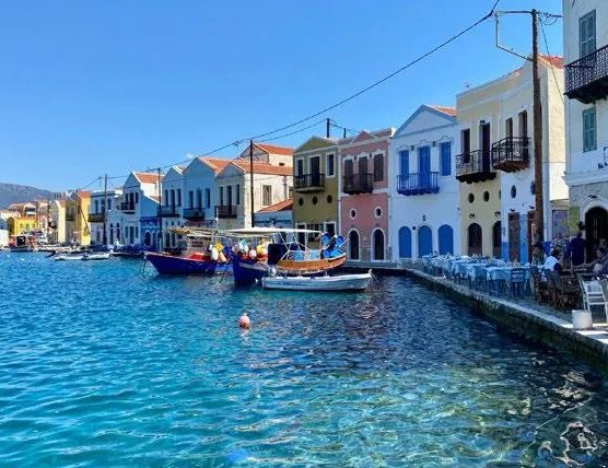 ’Komşu’ya gidene kapıda vize