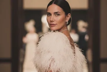 Buse Varol’un tarzı sosyal medyayı ikiye böldü: Ödül törenine transparan damga