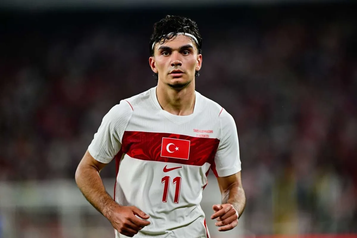 galatasaraya-can-uzun-transferinde-kotu-haber-indirim-yok-1786952954623.jpeg Galatasaray'a Can Uzun transferinde kötü haber! İndirim yok-4