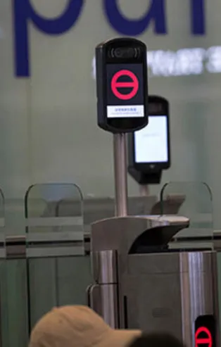 Hong Kong Uluslararası Havalimanı'nda uçuşlar tekrar durduruldu