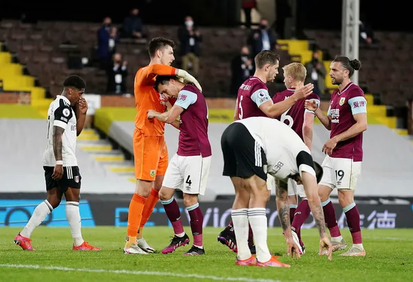 premier-lige-veda-eden-son-takim-fulham-oldu-1620682110632.jpg Premier Lig'e veda eden son takım Fulham oldu-2