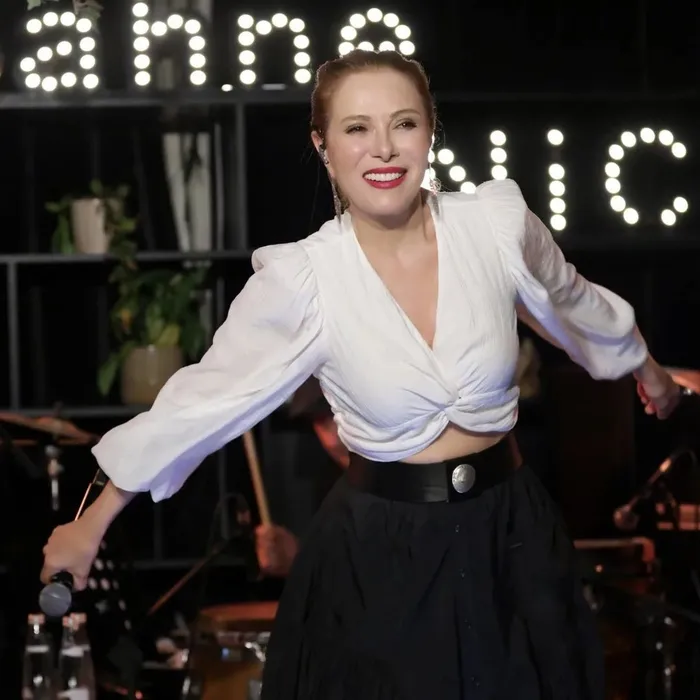 hakan-uralin-kizi-melisa-ural-spor-salonundan-paylasip-son-haliyle-sasirtti-3-ayda-10-kilo-veren-sibel-canla-a-1704435047867.jpg Hakan Ural’ın kızı Melisa Ural spor salonundan paylaşıp son haliyle şaşırttı! 3 ayda 10 kilo veren Sibel Can’la aynı diyeti uyguladı: Günde sadece 1 saat...-20