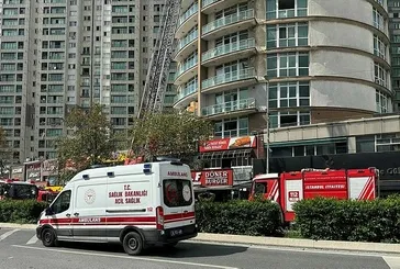 Esenyurt'ta 33 katlı sitede yangın! Can pazarı yaşandı!  Mahsur kalanlar var