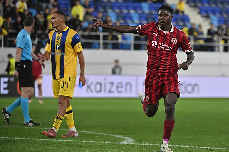 Fenerbahçe'ye buldozer gibi forvet! Transferde dev bomba - 12