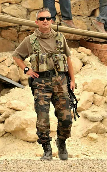 15-temmuznu-ozel-harekatci-sehidinin-esinden-onemli-sozler-1594451001060.jpg 15 Temmuz'un özel harekatçı şehidinin eşinden önemli sözler: Benimle konuştuktan 3 dakika sonra bomba atılıyor-5