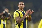 Diego Carlos 2.5 ay sonra ilk 11'de