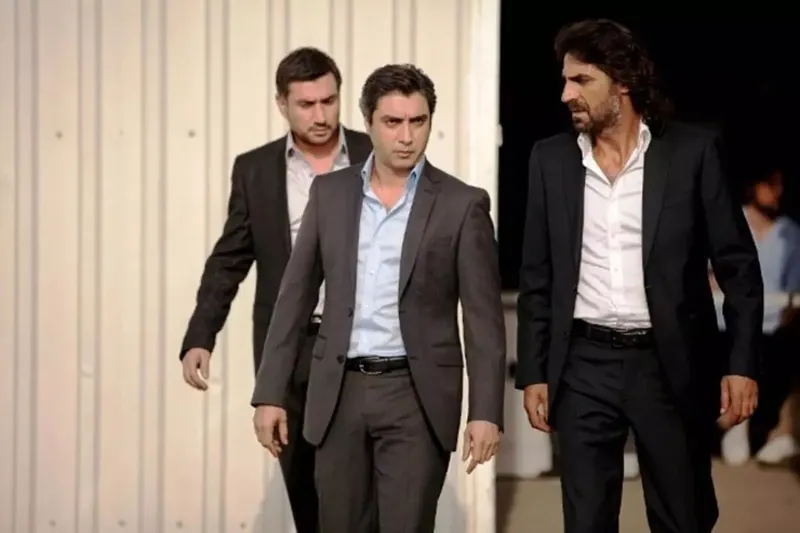 kurtlar-vadisi-kaosu-bekleyenlere-kotu-haber-geldi-basrol-oyuncusu-bizzat-acikladi-1721282727234.jpg Başrol oyuncusu açıkladı! Kurtlar Vadisi Kaos'u bekleyenlere kötü haber geldi-2