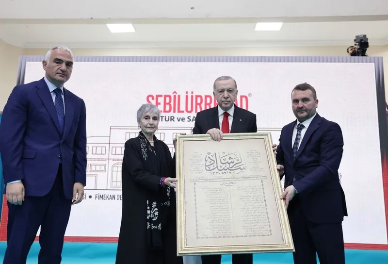 Son dakika: Başkan Erdoğan'dan çocuklarımızı hedef alan LGBT'cilere tepki: Sapkın adımları boşa çıkaracağız-10