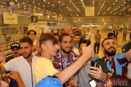 Trabzonspor’lu Yusuf Yazıcı, Fransa’ya coşkuyla uğurlandı