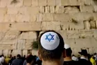 Kudüs'te kutsal mekana saldırı! Netanyahu ve bakanlar Burak Duvarı'na baskın düzenledi