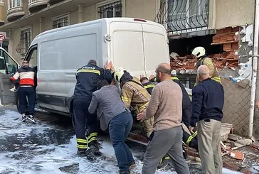 Esenler'de korku dolu anlar: Rögar patladı