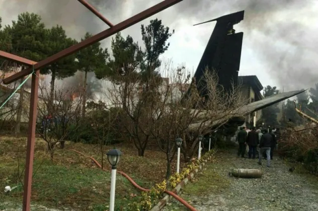 Son dakika... İran'da kargo uçağı düştü