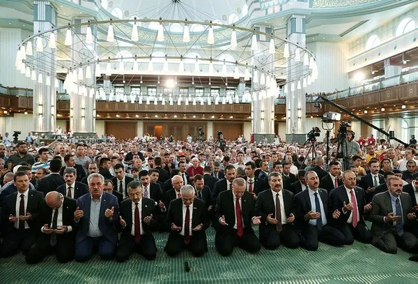 Millet Camii'nde Hatm-i Şerif-1