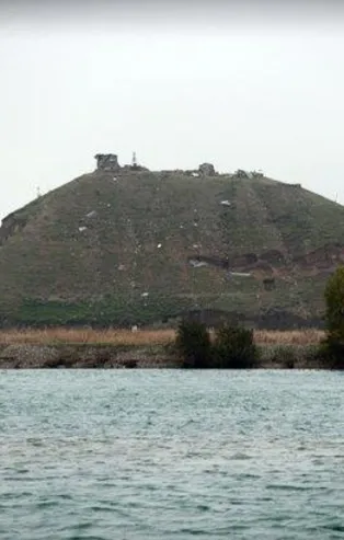 PKK/YPG'li teröristler mevzileri boşalttı