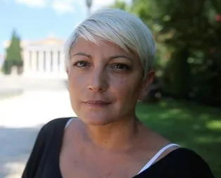 Alman Bild gazetesinin Yunanistan muhabiri Lianna Spiropulu Türkiye’yi övdü! Yunanistandaki kamplar çöplük gibi