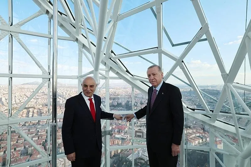 Başkan Erdoğan, ABB Başkan Adayı Altınok ile beraber Atatürk Cumhuriyet Kulesi'ni inceledi 