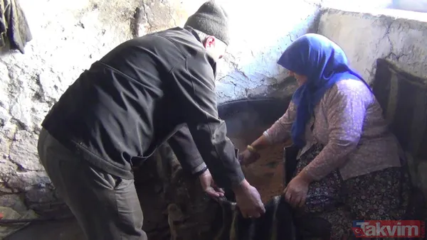 Babalarından miras kaldı! Karı-koca yarım asırdır aynı yöntemle susam yağı çıkarıyor - 13