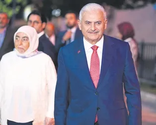 CHP adayı Ekrem İmamoğlunu yıldırım çarptı