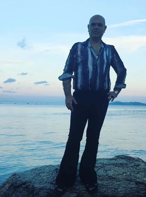 "Çikita Muz"un Popstar'ı Ajdar AVM'de çıldırdı: Fotoğraf isteyen gençlere 'Yönetime gidin' çıkışı-5