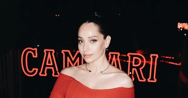 Özge Özacar ve Robert Pattinson'un sürpriz tanışması: "Büyük saygı duyuyorum"