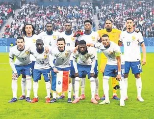 Horozlar gol yollarında sıkıntılı