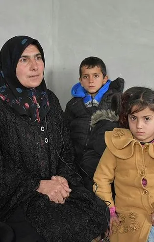 Elazığ'daki depremde gönülleri fetheden Suriyeli Mahmud'un İdlib'deki ailesi evsiz kaldı