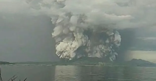 Filipinler’de felaket! Taal Yanardağı bir kez daha patladı