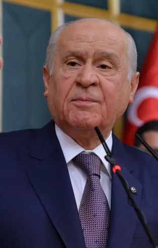 MHP tüm döviz hesaplarını bozdurdu