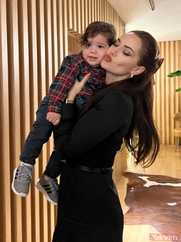 "Evde 3 tane Burak var" Fahriye Evcen oğulları Karan ve Kerem'le paylaşım yaptı Kerem'in ağabeyine benzerliği olay oldu! Eşi Burak Özçivit... - 13