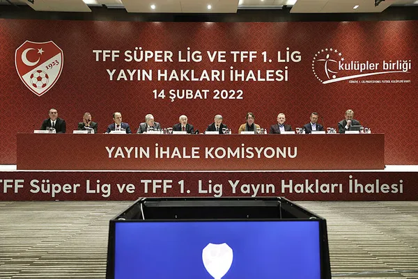son-dakika-tff-baskani-nihat-ozdemirden-yayin-ihalesi-aciklamasi-super-lig-tv-mi-geliyor-1645001663044.jpg