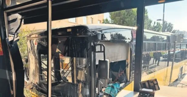 4 yaralı hastaneye kaldırıldı: İETT kaza yaptı!