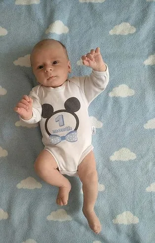 22 günlük Muhammed Efe Kovid-19 yendi