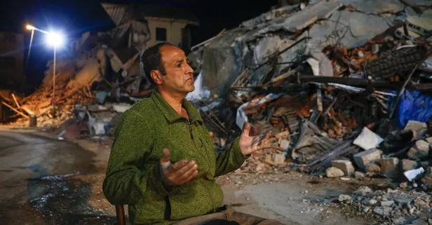 Hataylı depremzede ölen ailesi için Berat Kandili’nde ellerini semaya açarak dua etti