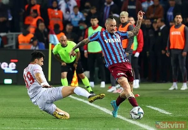 Sezona damga vurup, Trabzonspor'u sırtladılar! İşte tarihi şampiyonluğu getiren usta ayaklar... - 11