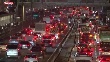 İstanbul'da trafik yoğunluğu yüzde 85'e ulaştı!