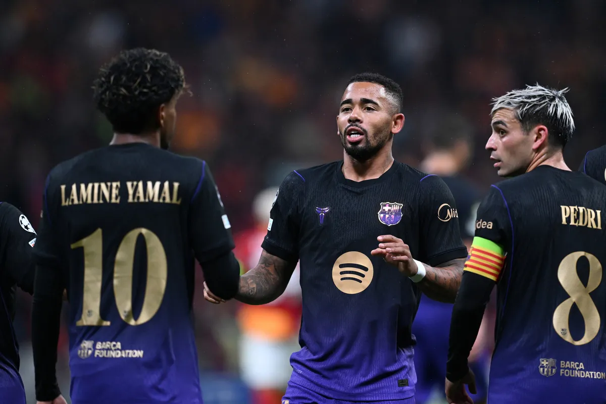 galatasaray-barcelona-maci-dis-basinda-ispanyollar-mansetlere-tasidi-1791964822532.jpg İspanya'da gündem Barcelona'nın galibiyeti: "İstanbul'u ele geçirdi"-4