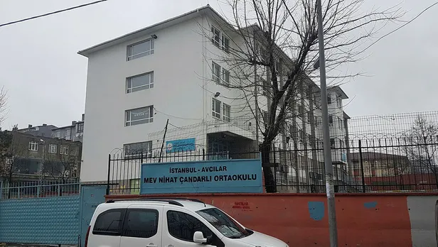 Son dakika: Avcılar'da dehşet! Ortaokul öğrencisi arkadaşını bıçakladı-2