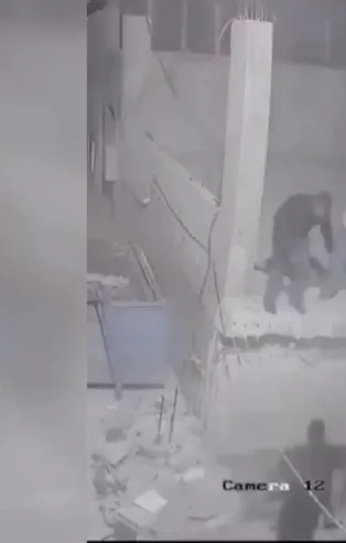 Filistinli çocuk ölümden döndü