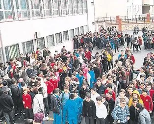 Zorunlu deprem dersi! Hasar gören 29 okulda eğitim yok